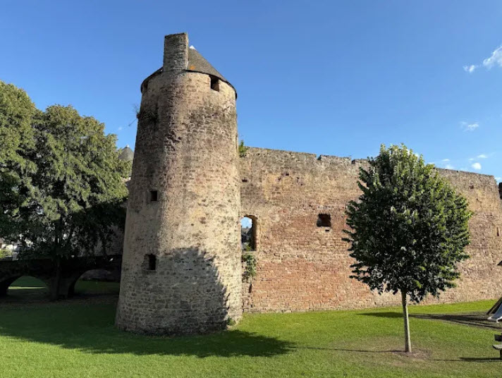 Pettingen Castle, Luxembourg